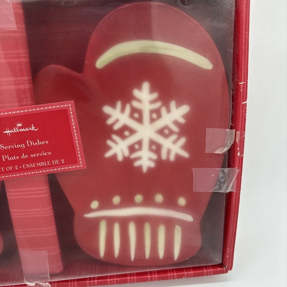 Hallmark Red Mittens Serving Dishes ‎ 8 1/4